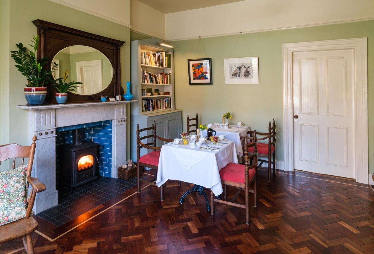 Ravenhill House 4*